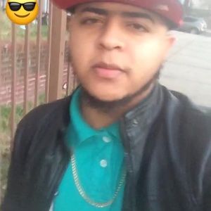 Meet your Posher, Carlos